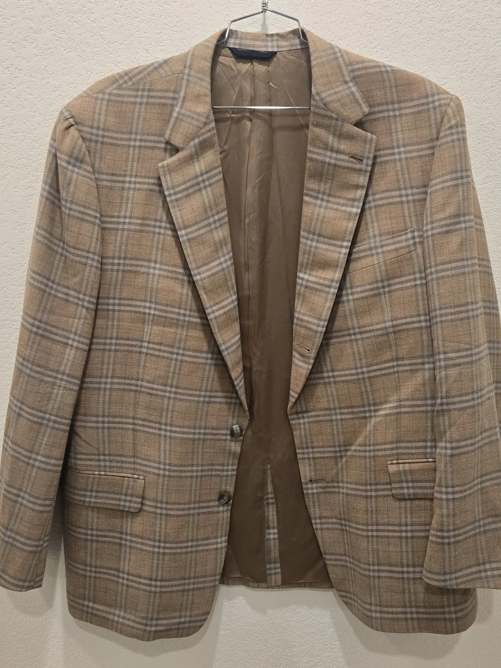 Men's Burberry Tan Plaid Blazer - Classic Tailored Style